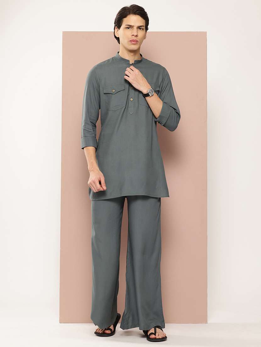 men solid mandarin neck kurta pyjama set