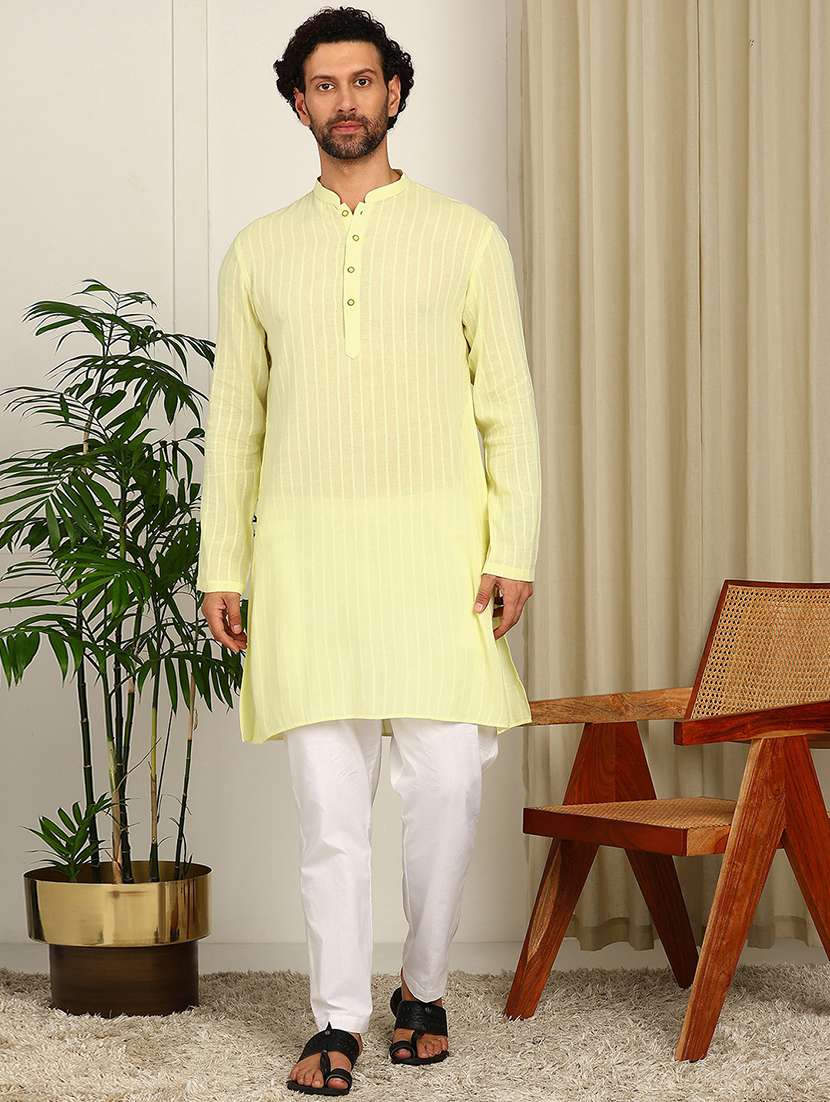 men self design mandarin neck kurta pyjama set