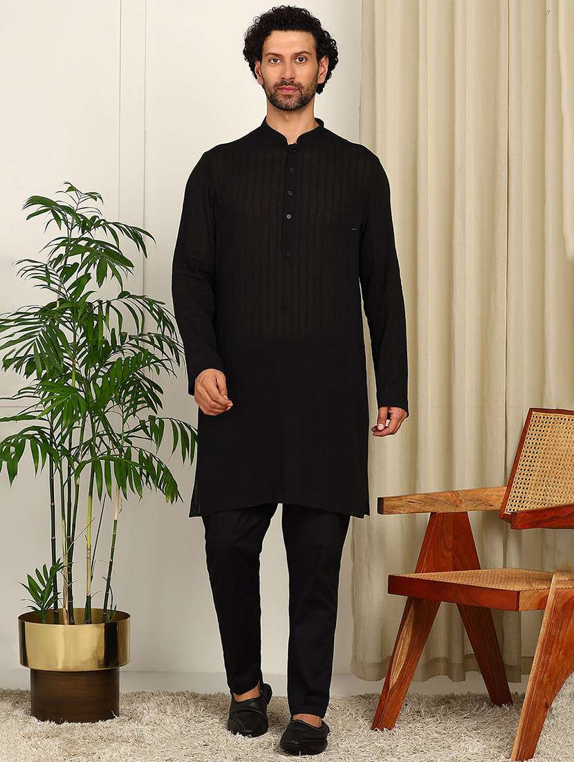 men solid mandarin neck kurta pyjama set