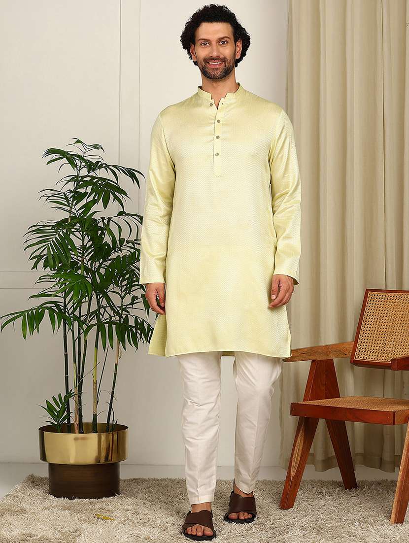 men self design mandarin neck kurta pyjama set