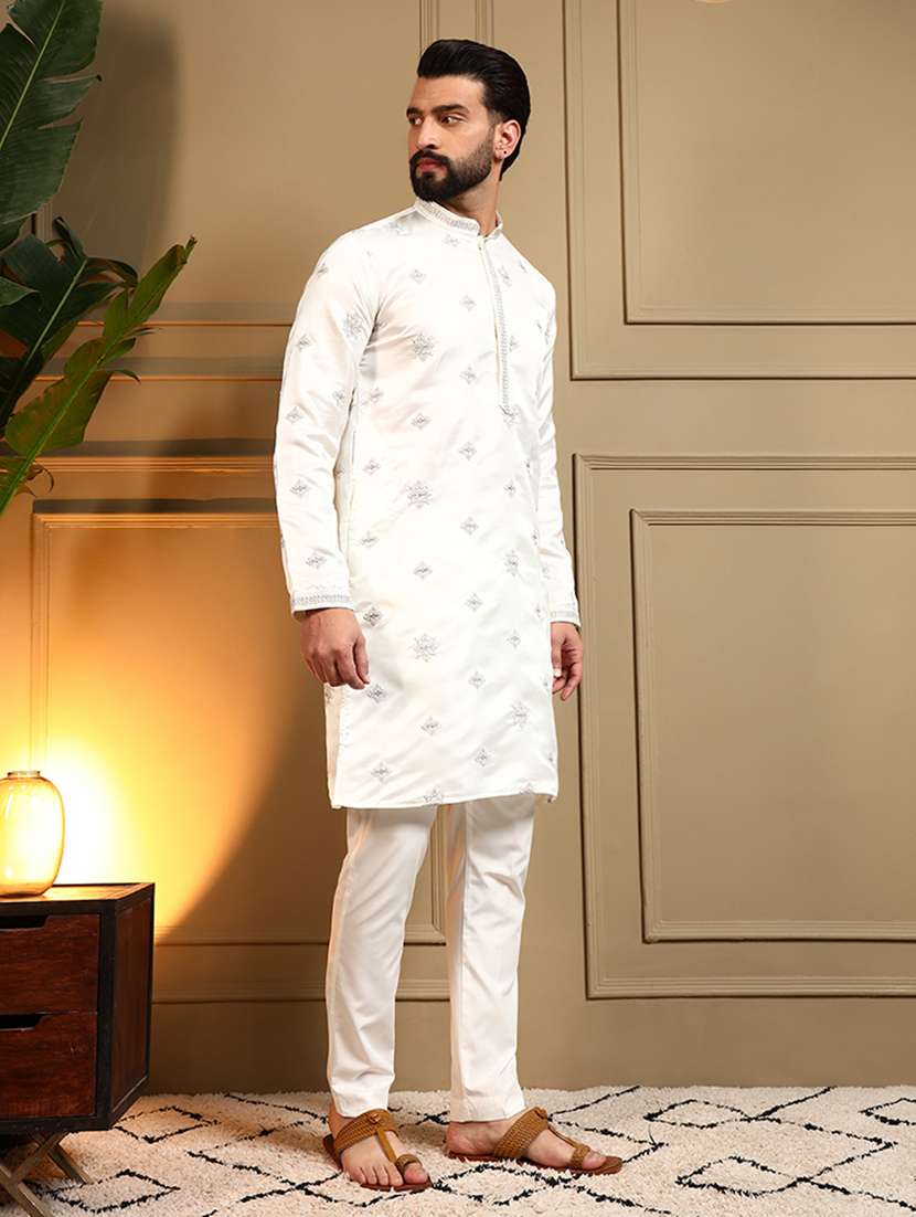 men solid with work mandarin neck long kurta - 22481626 -  Standard Image - 5