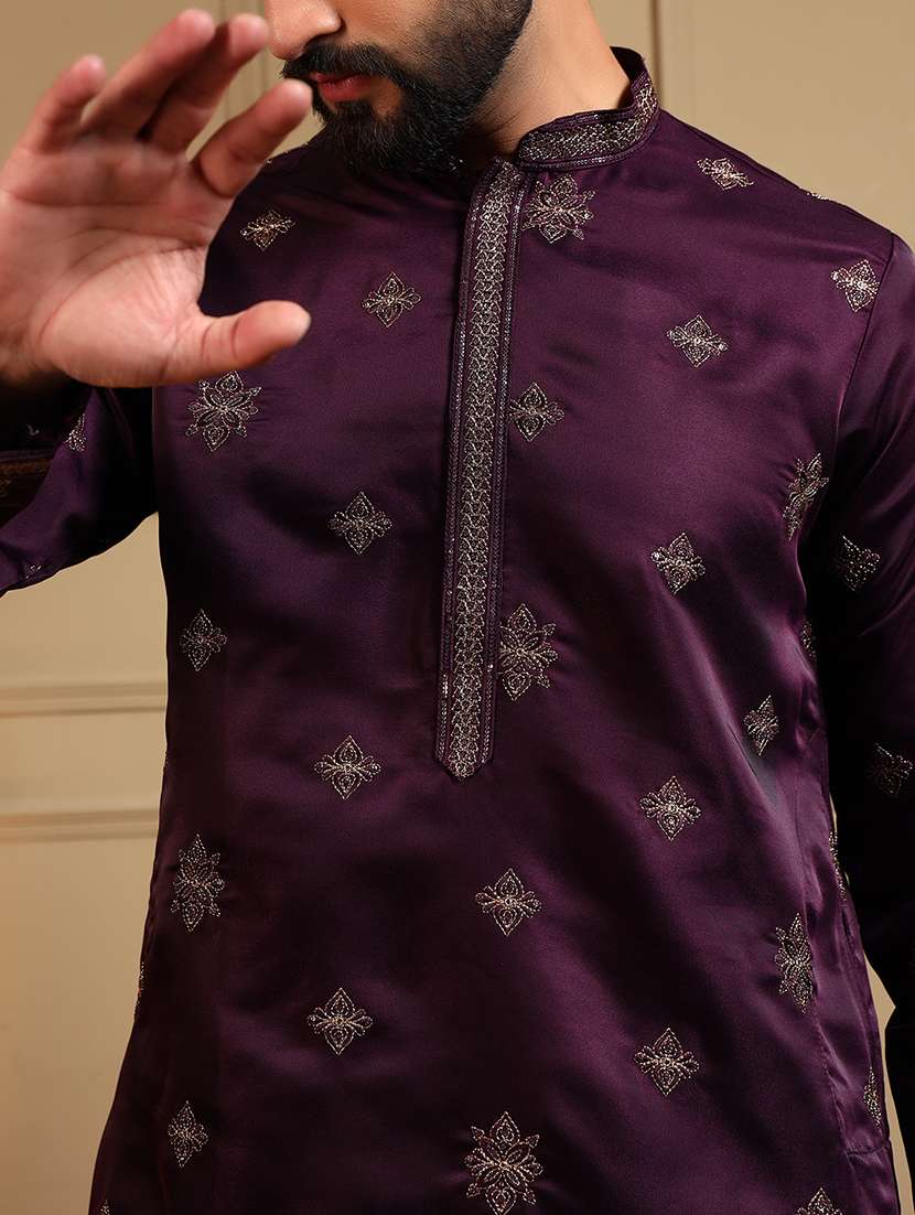 men solid with work mandarin neck long kurta - 22481629 -  Standard Image - 5