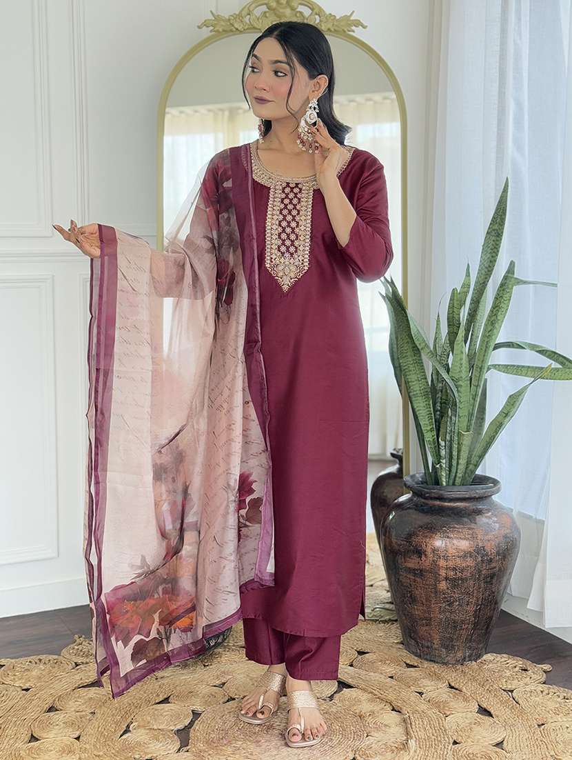 women solid with work three quarter sleeve kurta pant with dupatta set