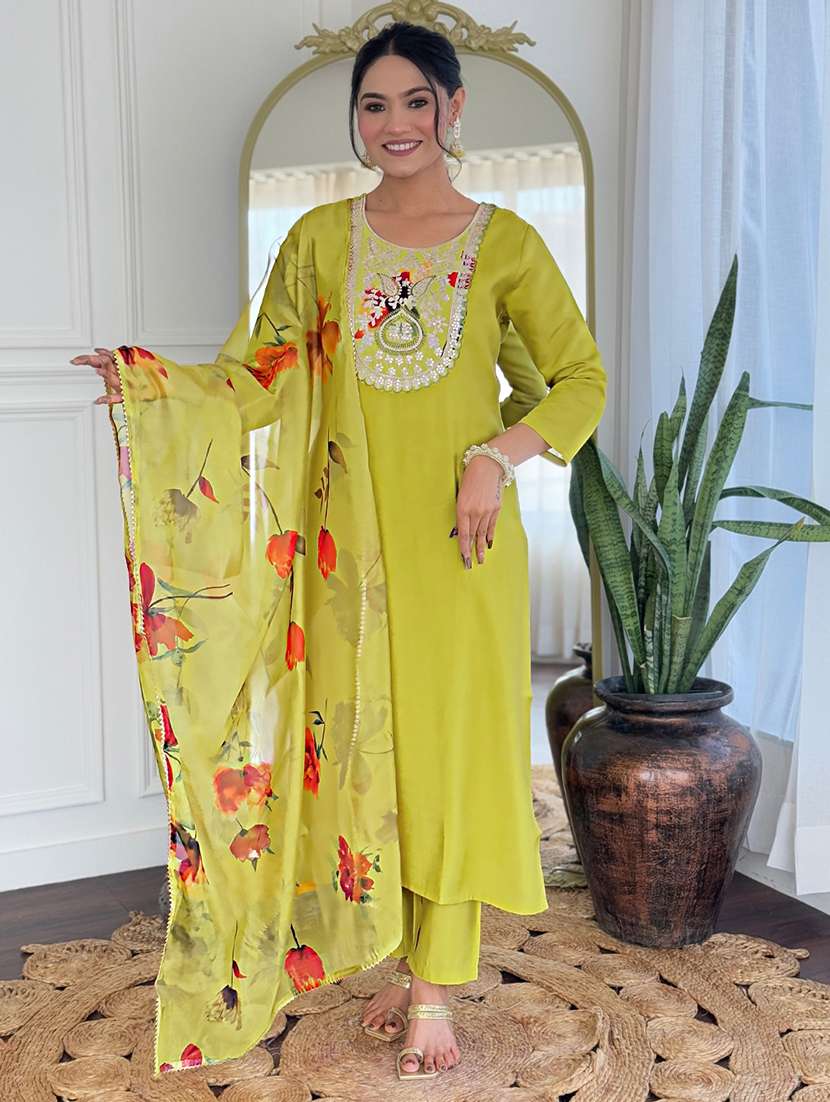 women solid with work three quarter sleeve kurta pant with dupatta set