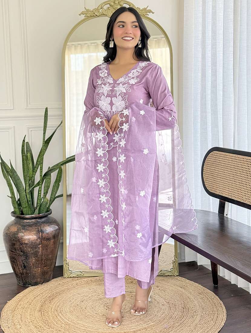 women solid with work three quarter sleeve kurta pant with dupatta set - 22481749 -  Standard Image - 3
