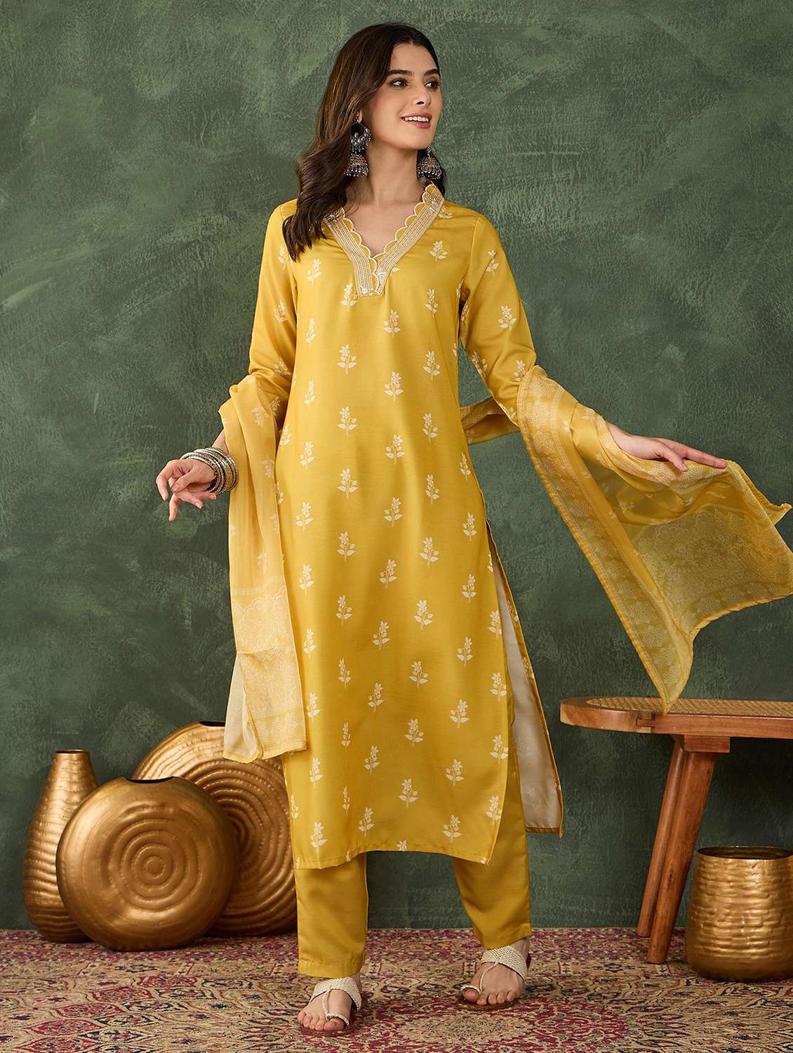 women printed three quarter sleeve kurta pant with dupatta set