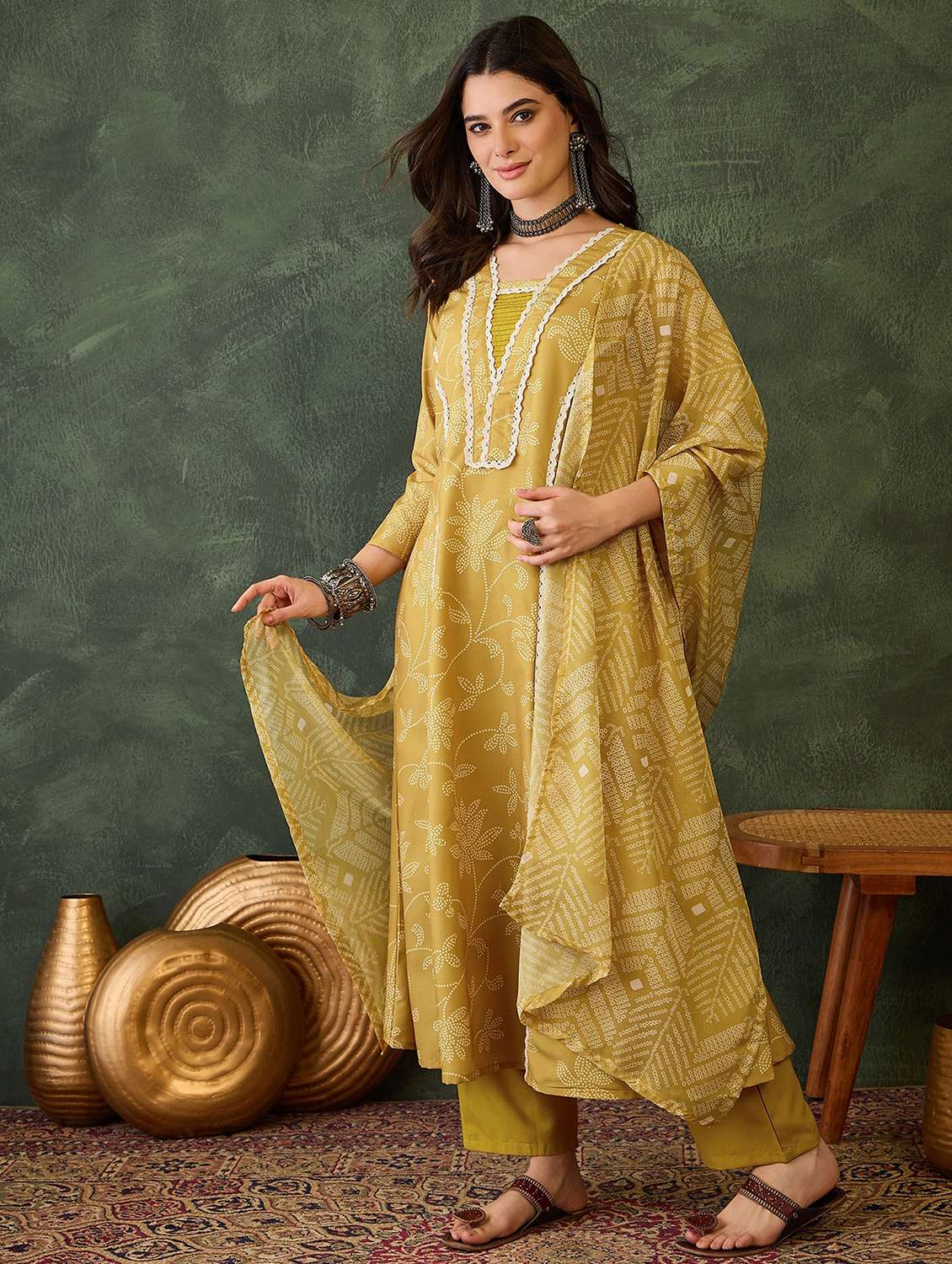 women printed three quarter sleeve kurta pant with dupatta set