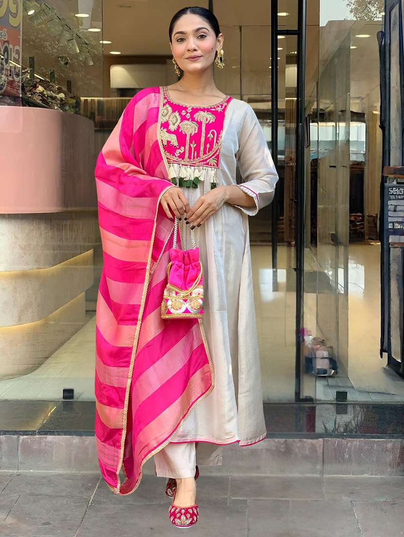 women solid with work three quarter sleeve kurta pant with dupatta set