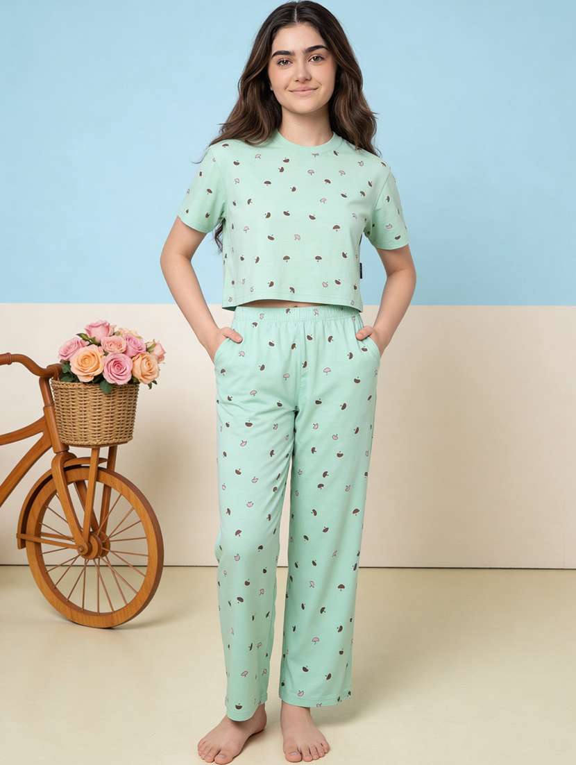 girls graphic print cotton pyjama set for girls