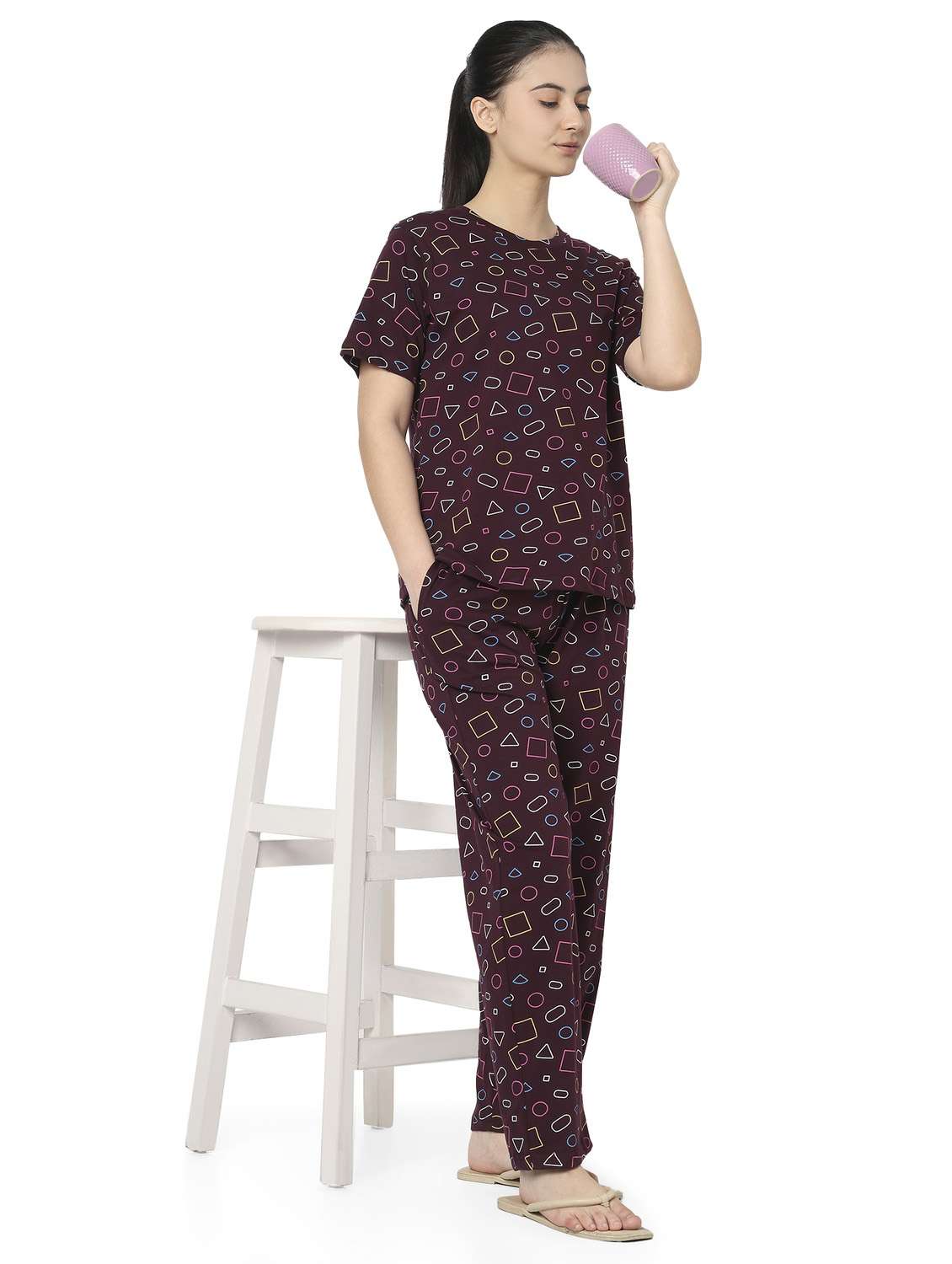 girls smarty pants maroon cotton abstract pyjama set - lounge wear