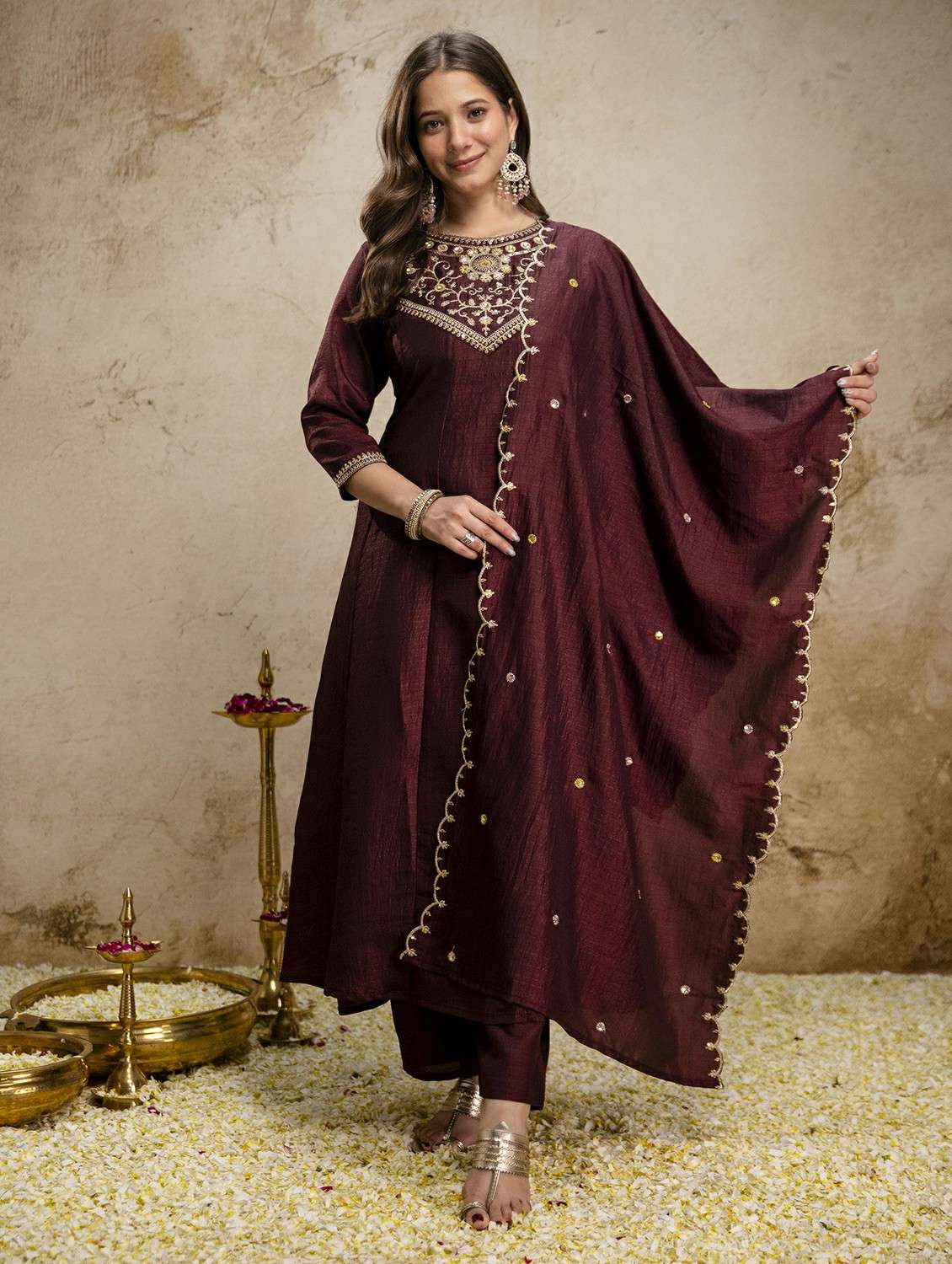 women solid with work three quarter sleeve kurta pant with dupatta set