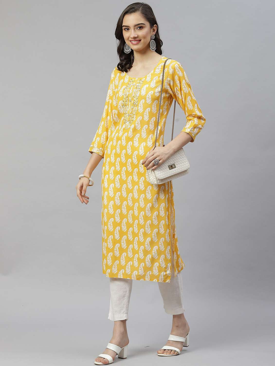 women printed three quarter sleeve straight kurta