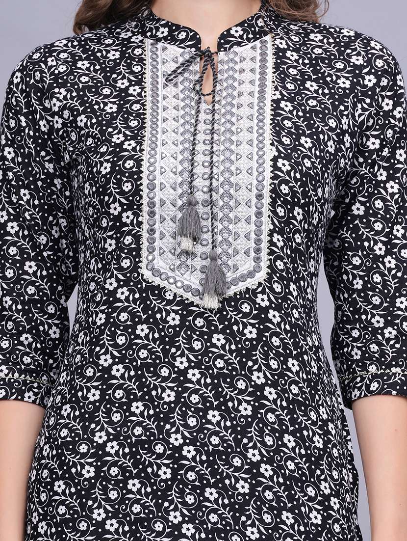 women printed three quarter sleeve straight kurta - 22486893 -  Standard Image - 5