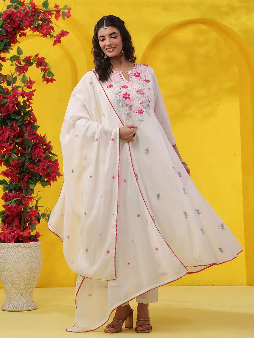 women solid with work three quarter sleeve kurta pant with dupatta set