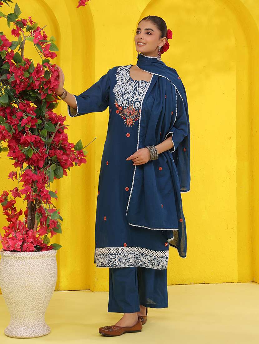 women solid with work three quarter sleeve kurta pant with dupatta set