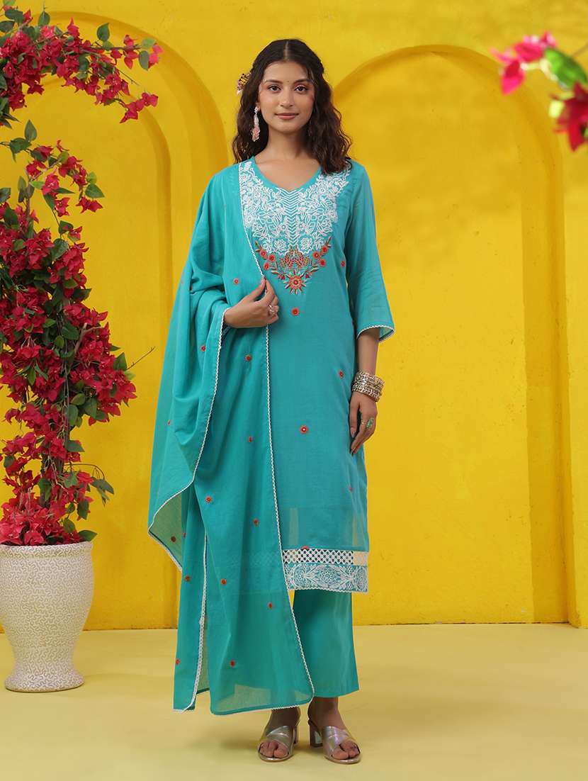 women solid with work three quarter sleeve kurta pant with dupatta set - 22489459 -  Standard Image - 3