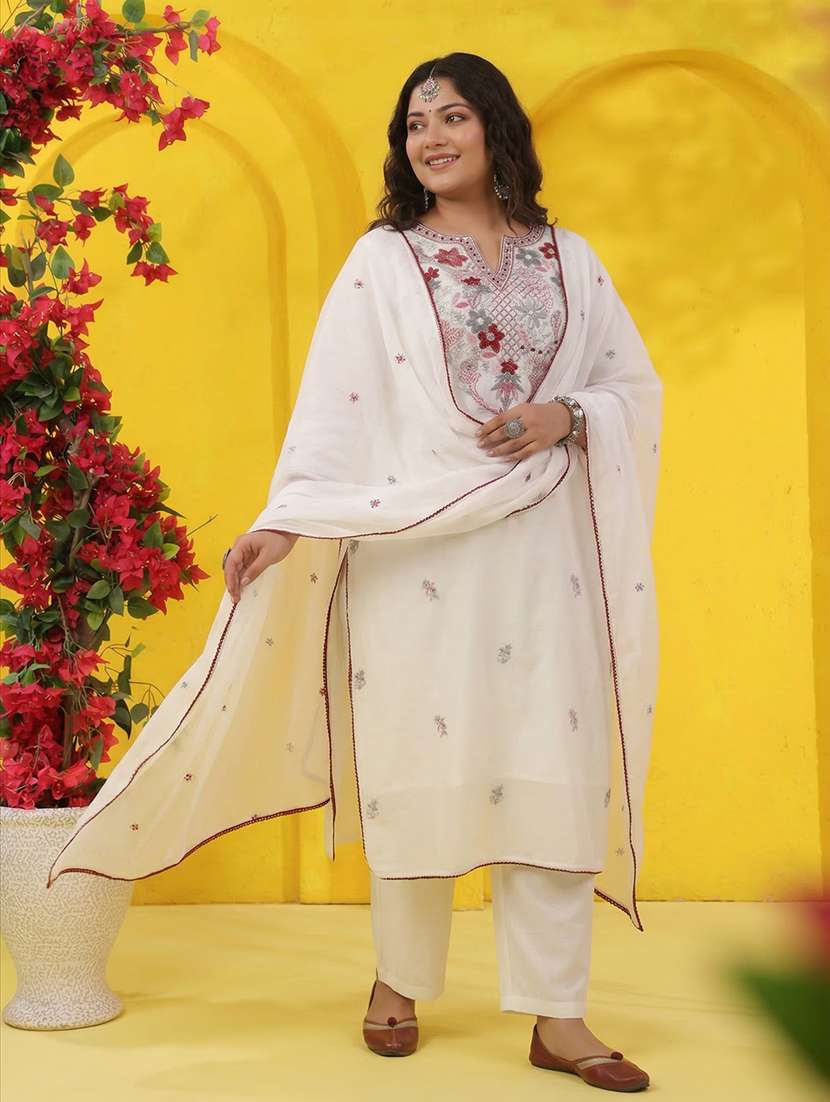 women solid with work three quarter sleeve kurta pant with dupatta set