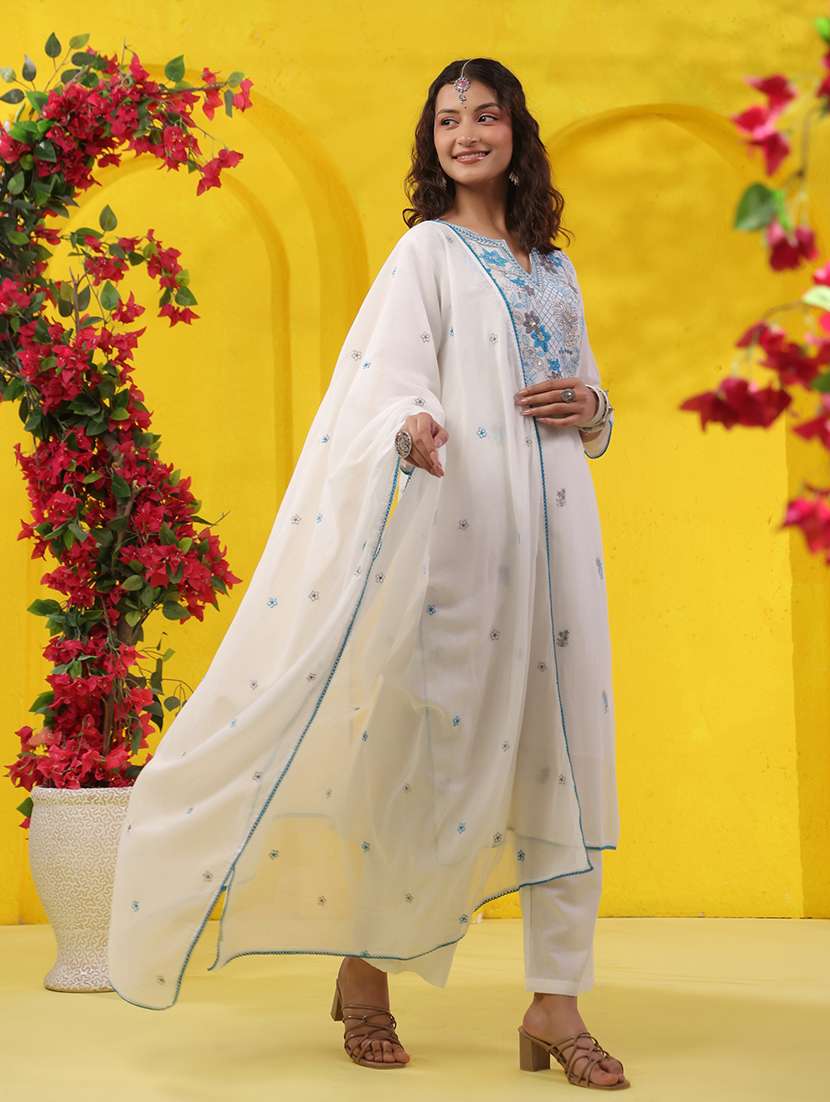 women solid with work three quarter sleeve kurta pant with dupatta set - 22489471 -  Standard Image - 3
