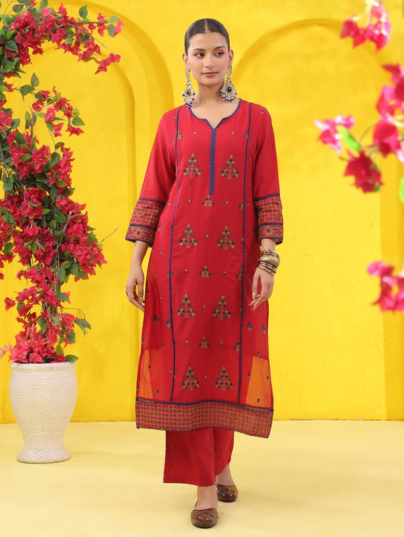 women solid with work three quarter sleeve kurta pant with dupatta set - 22489478 -  Standard Image - 3