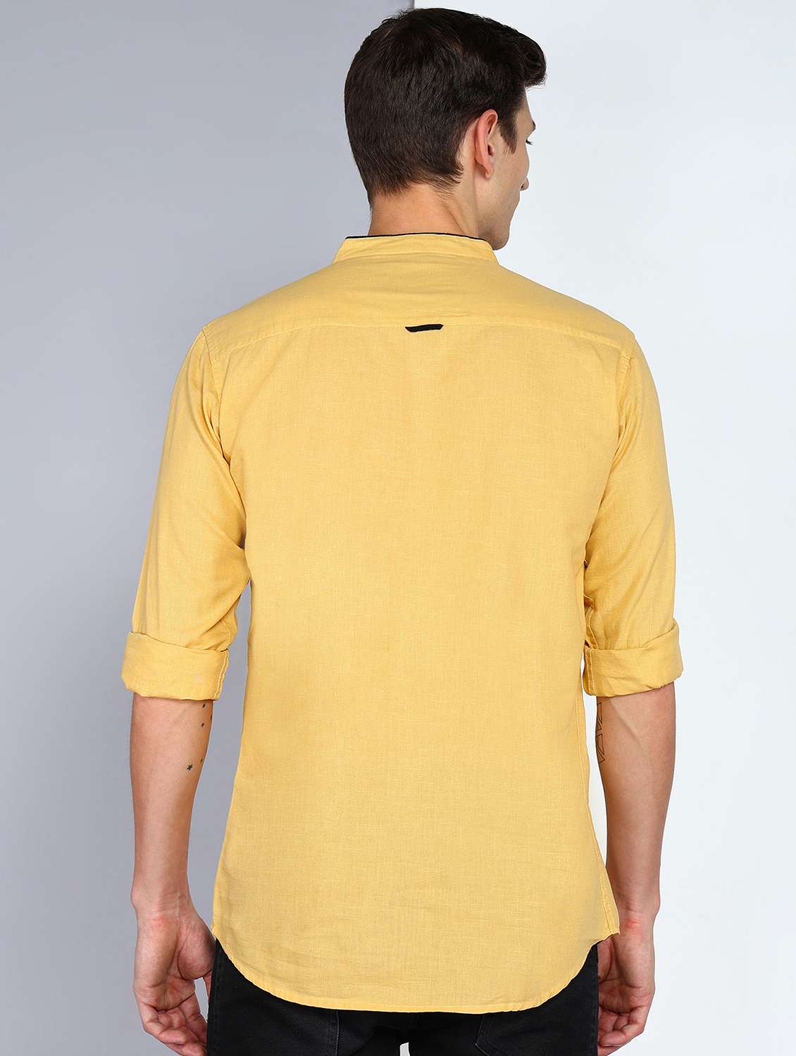 men solid mandarin neck short kurta - 22489539 -  Standard Image - 3