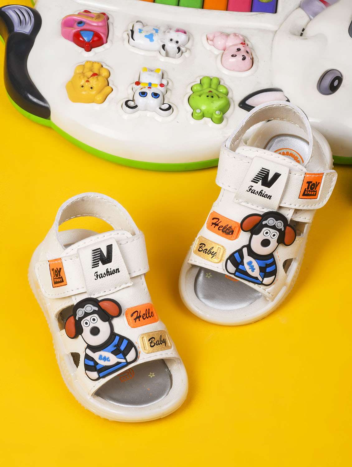 kids beige synthetic floater