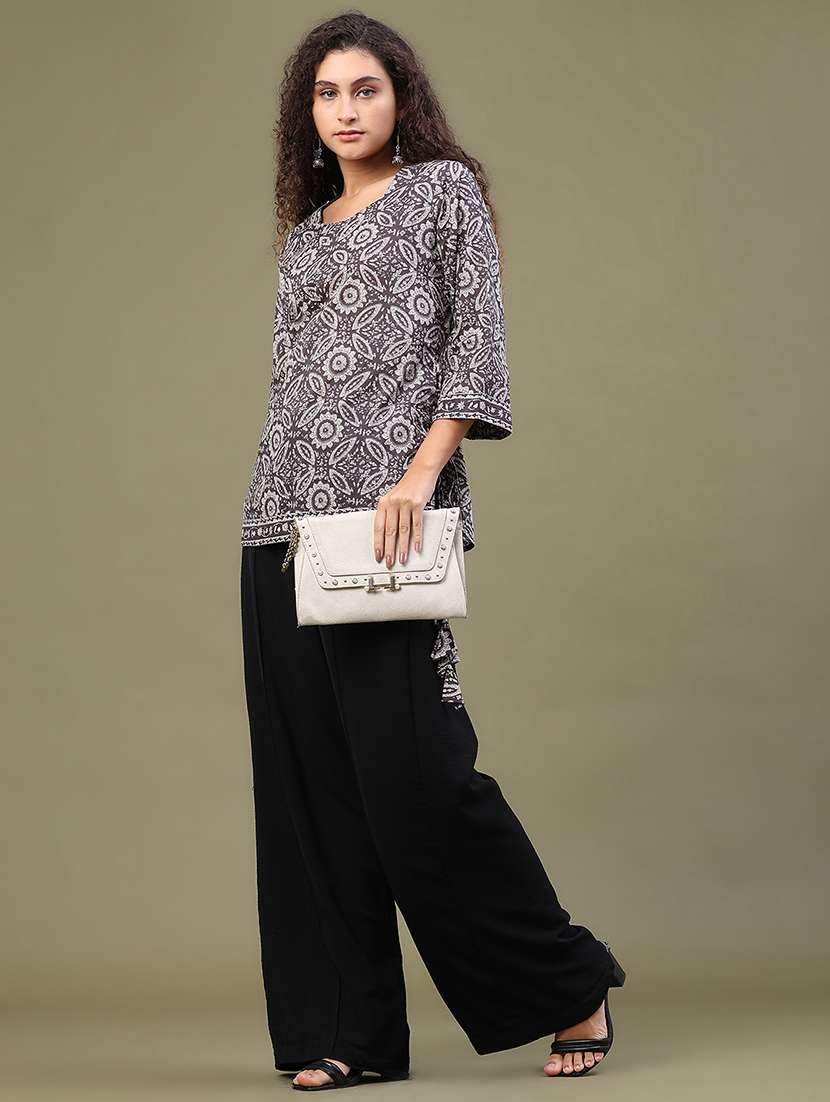 Women Printed Three Quarter Sleeves Straight Kurti - 22489901 -  Standard Image - 5