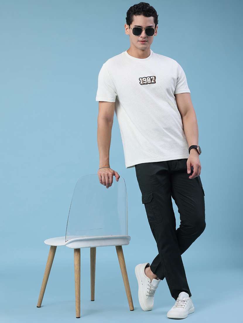 men solid mid rise regular fit cargo  - 22490278 -  Standard Image - 5