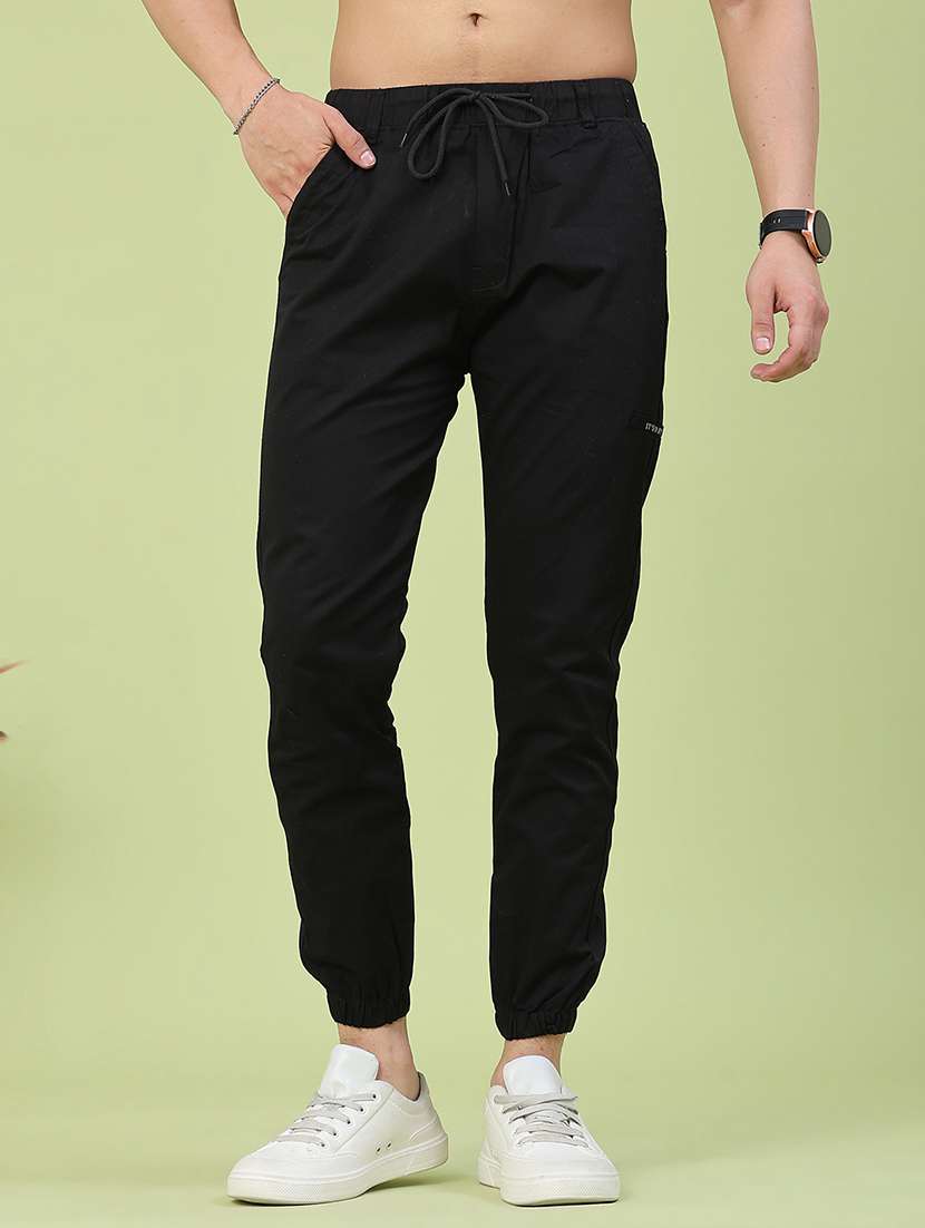 men solid mid rise regular fit jogger