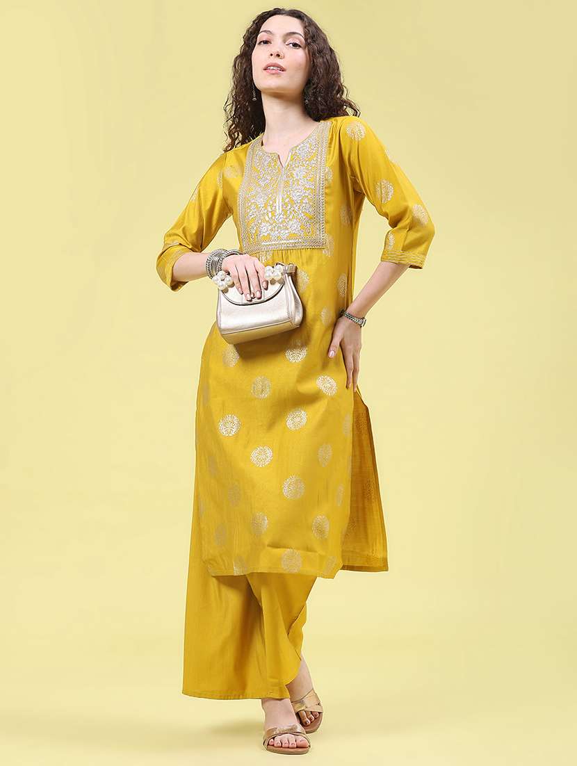 women printed three quarter sleeve kurta palazzo set