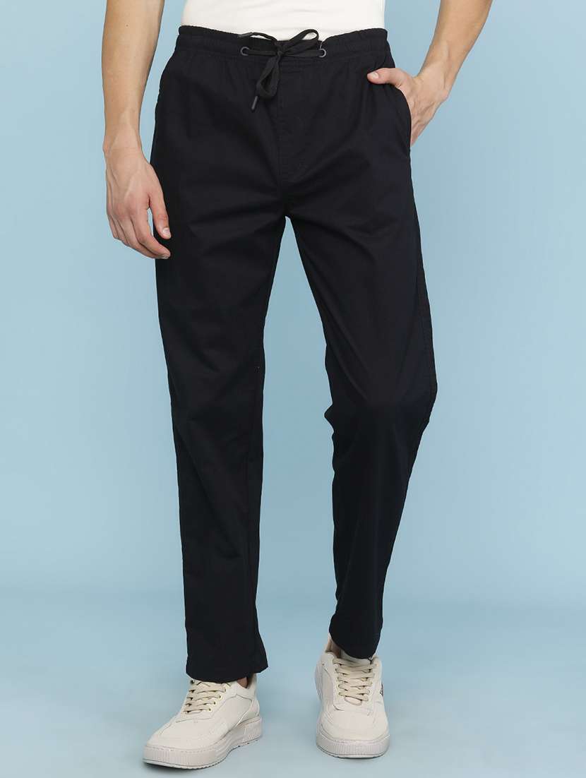 men solid mid rise flat front casual trouser