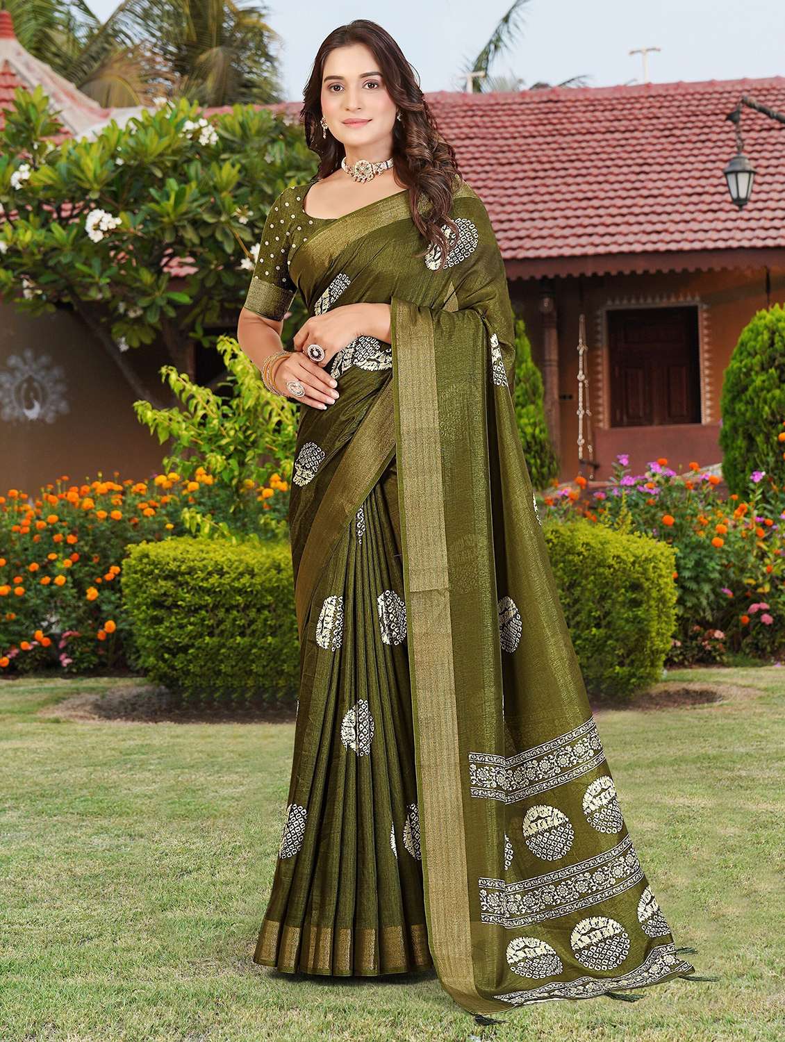 women printed casual wear saree with blouse
