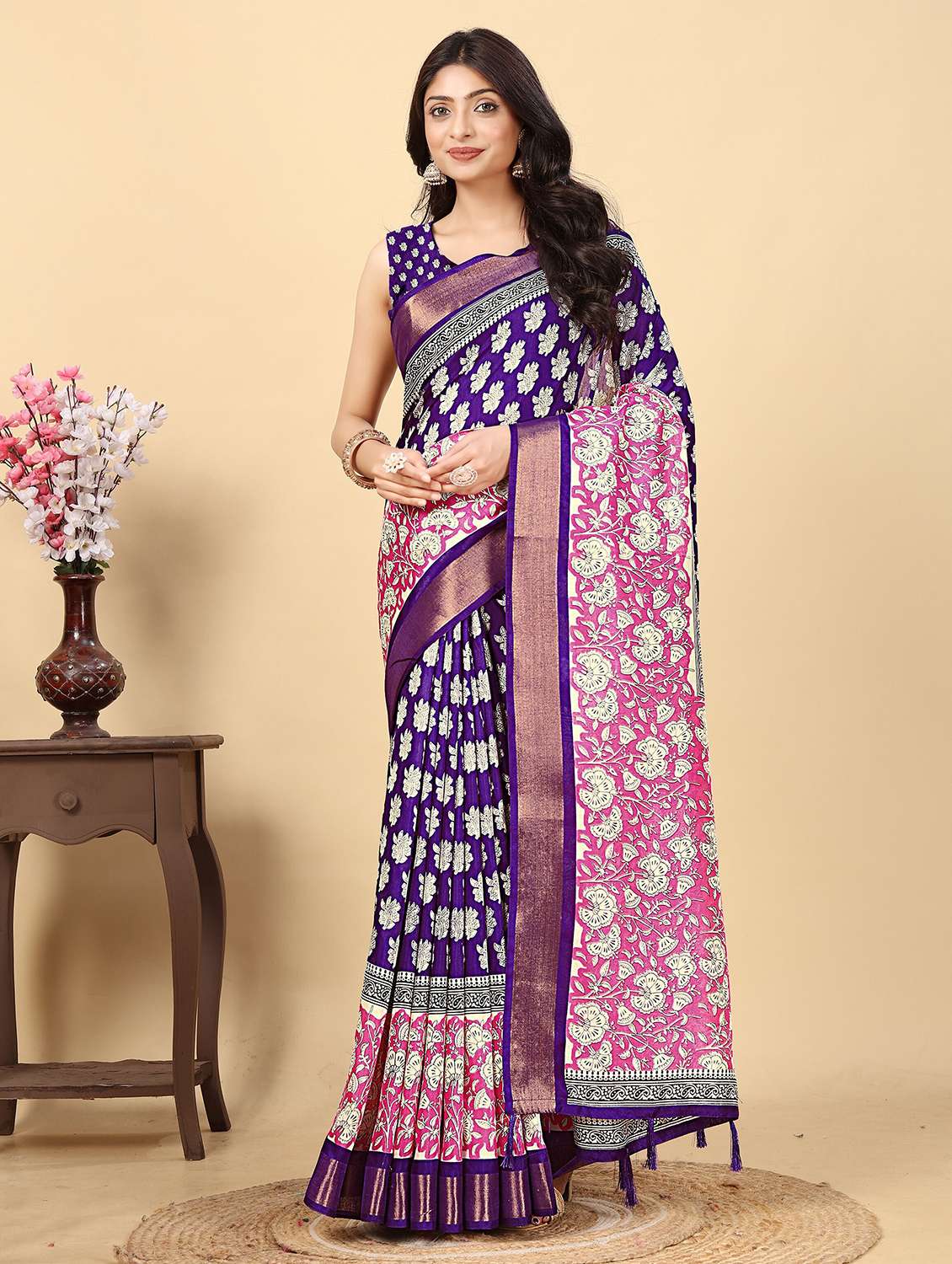 women printed casual wear saree with blouse