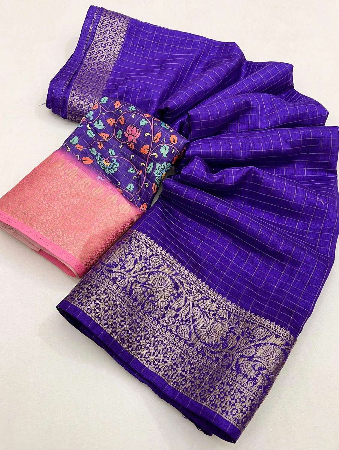 women checkered bordered saree with blouse - 22491485 -  Standard Image - 5