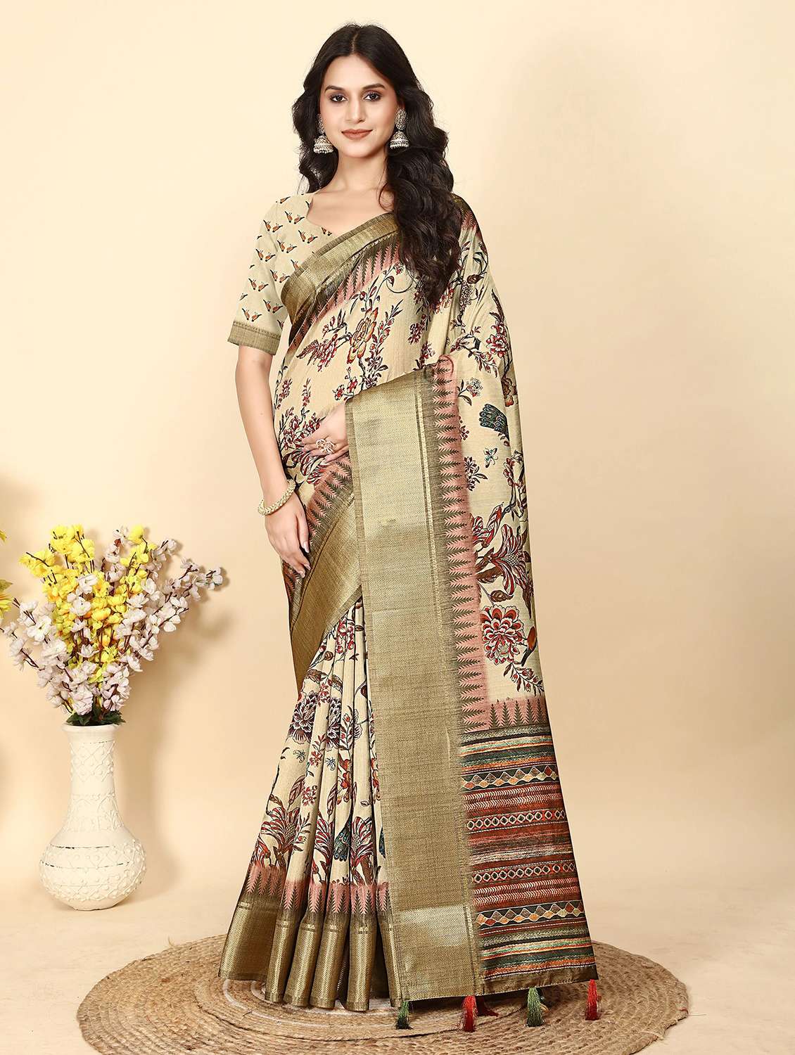 women printed casual wear saree with blouse