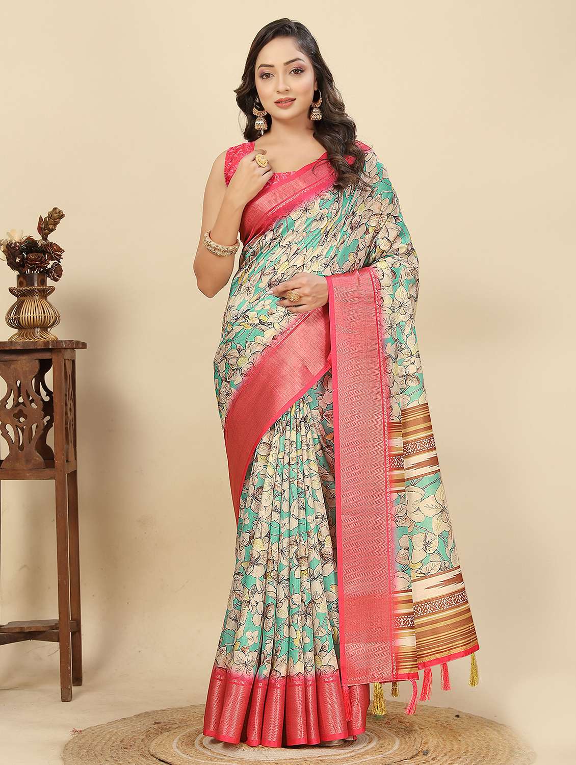 women printed casual wear saree with blouse