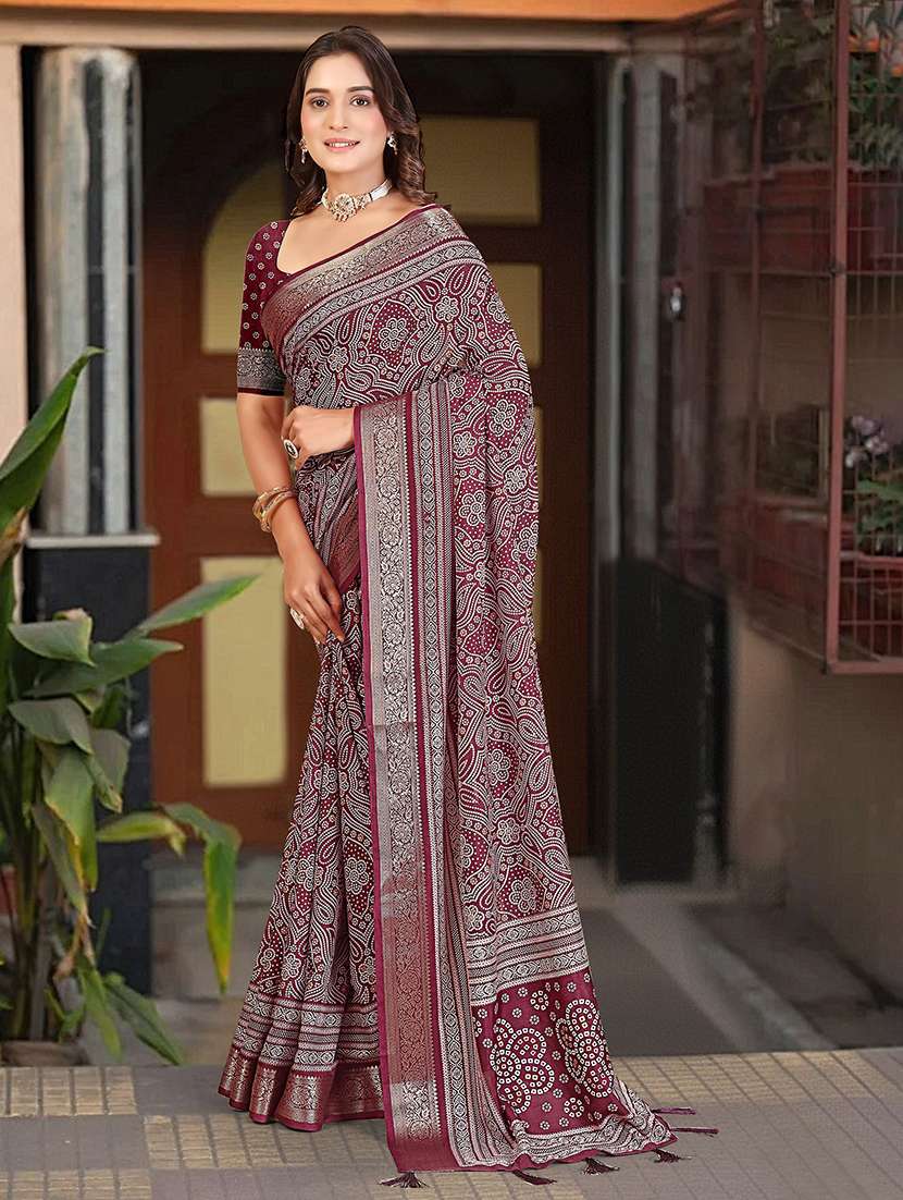 women printed casual wear saree with blouse