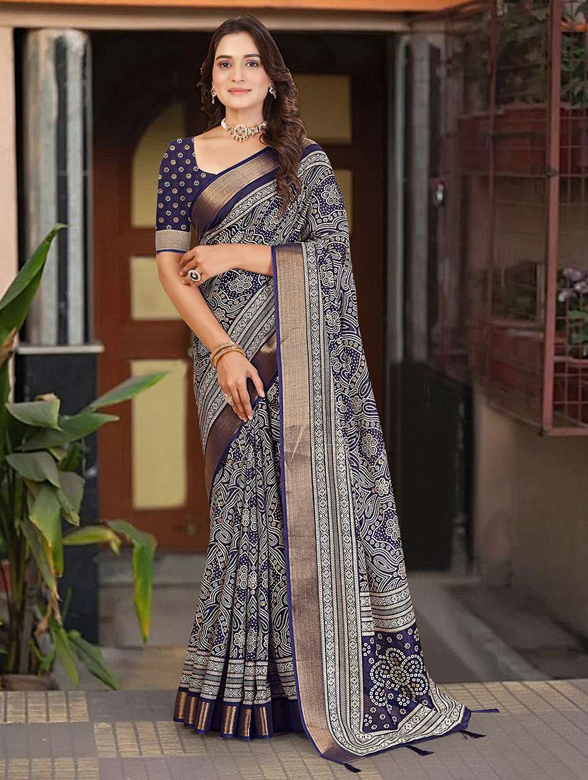 women printed casual wear saree with blouse