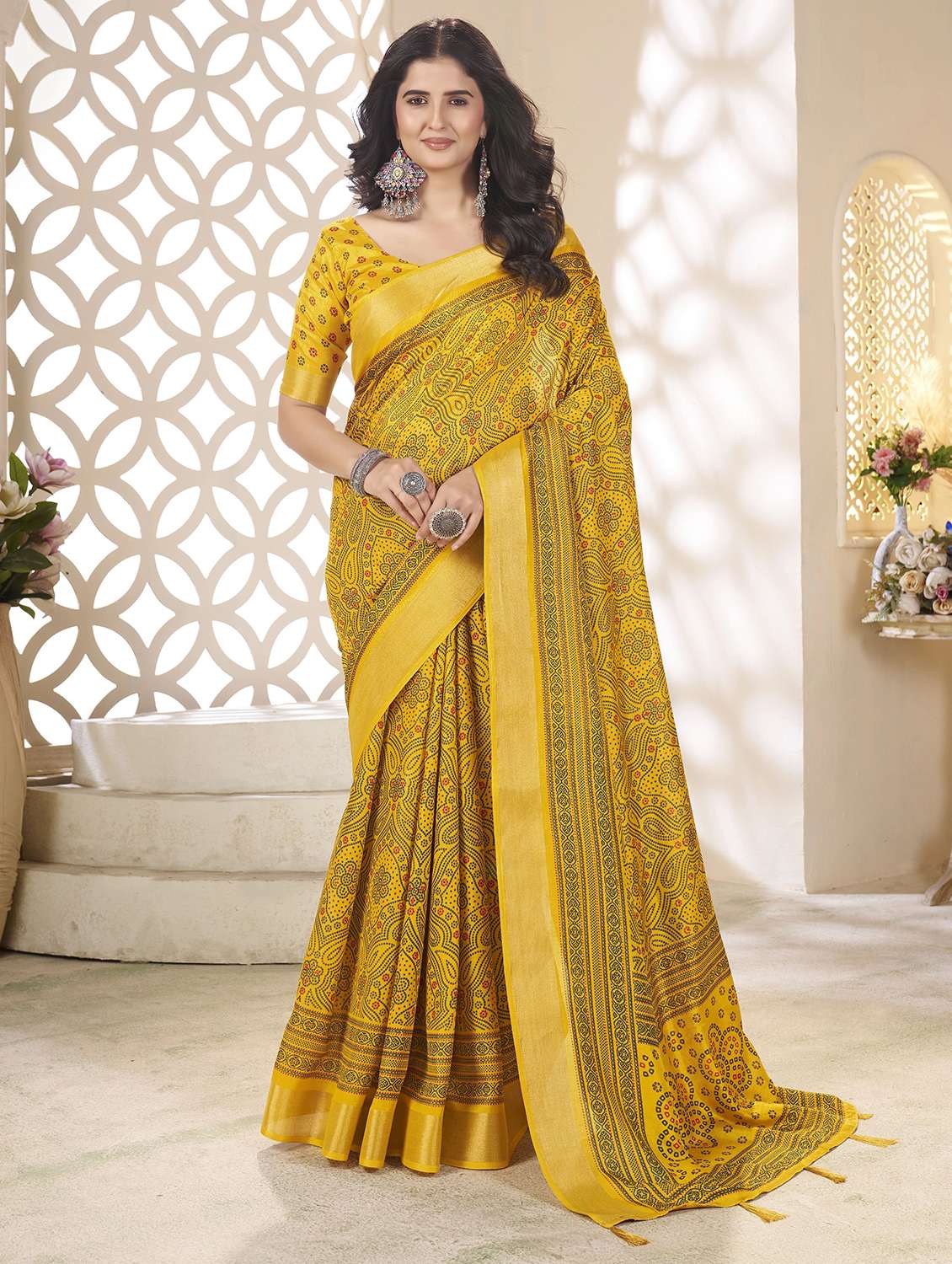 women printed casual wear saree with blouse
