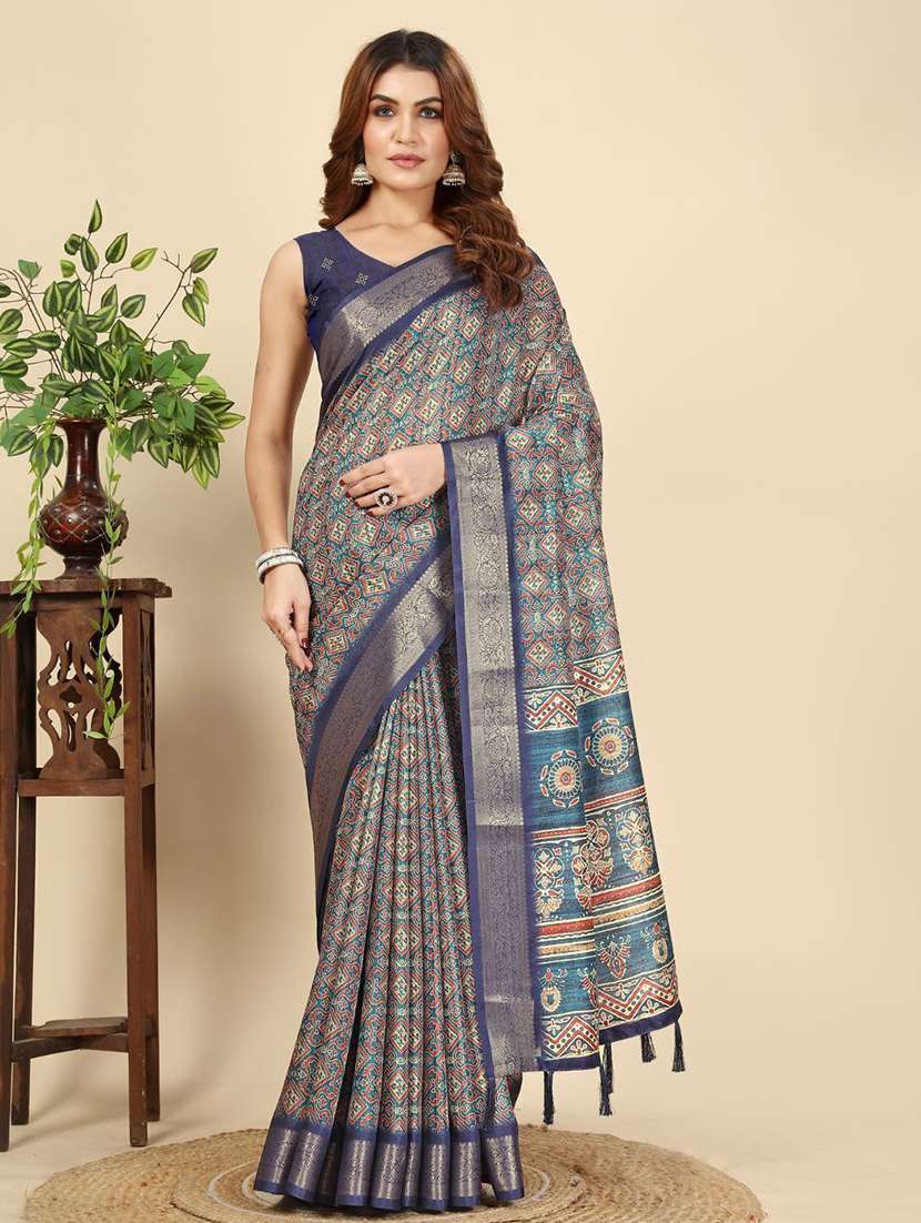 women printed casual wear saree with blouse