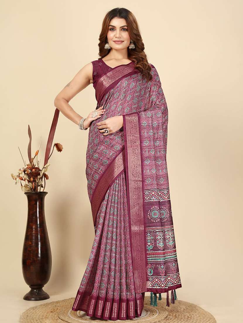 women printed casual wear saree with blouse