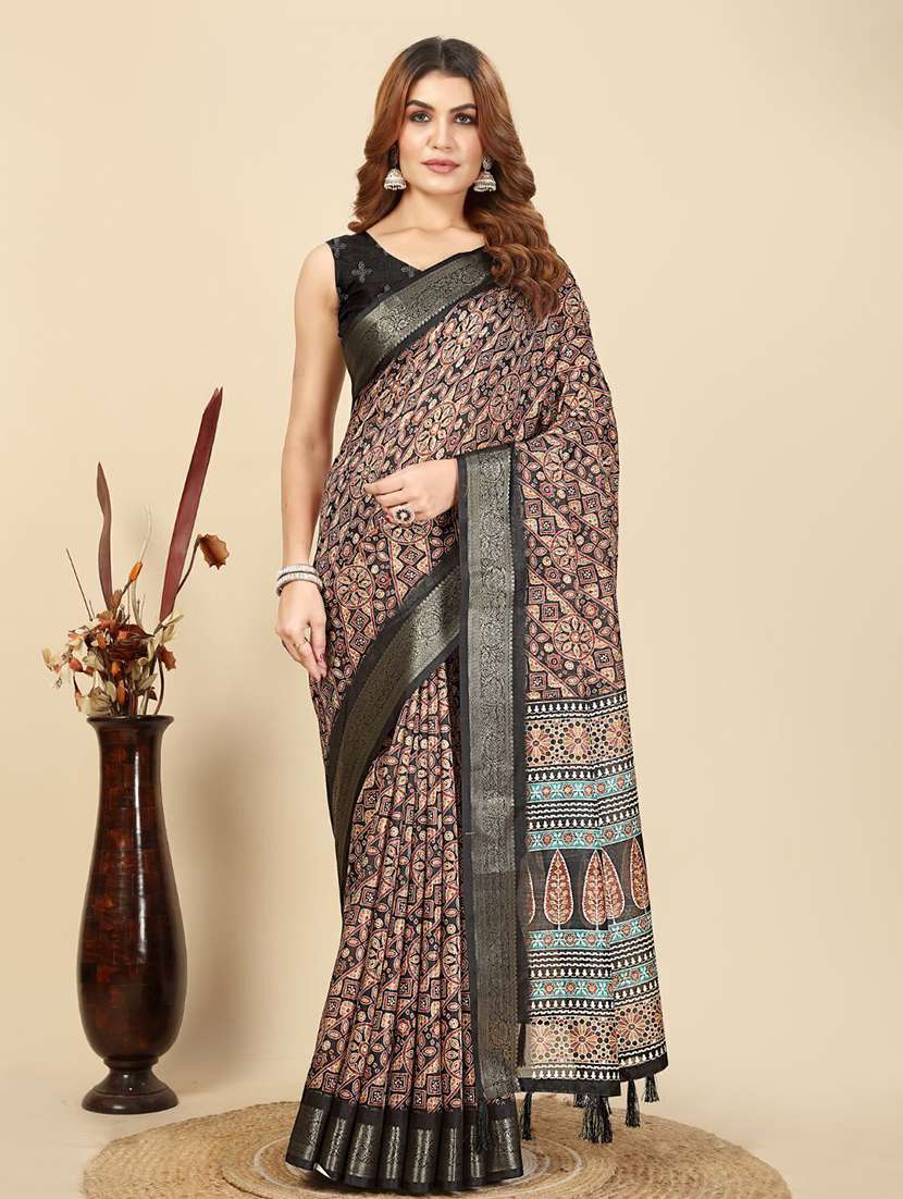 women printed casual wear saree with blouse