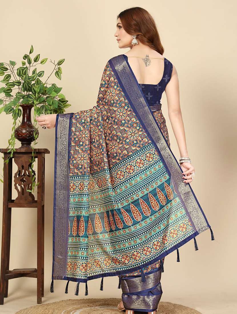 women printed casual wear saree with blouse - 22491939 -  Standard Image - 3