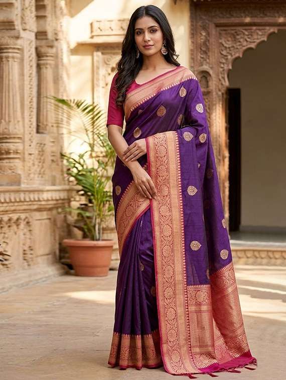 women self design banarasi saree with blouse