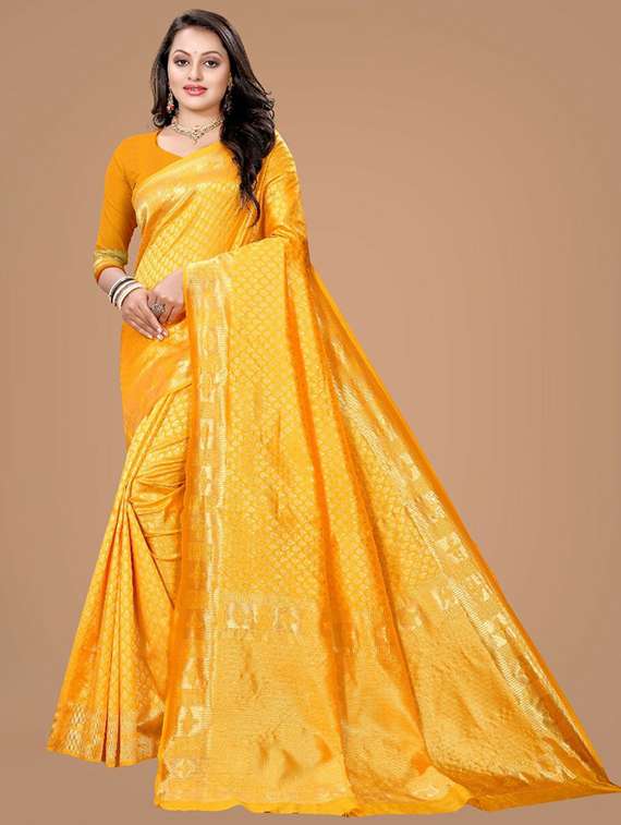 women self design kanjivaram saree with blouse