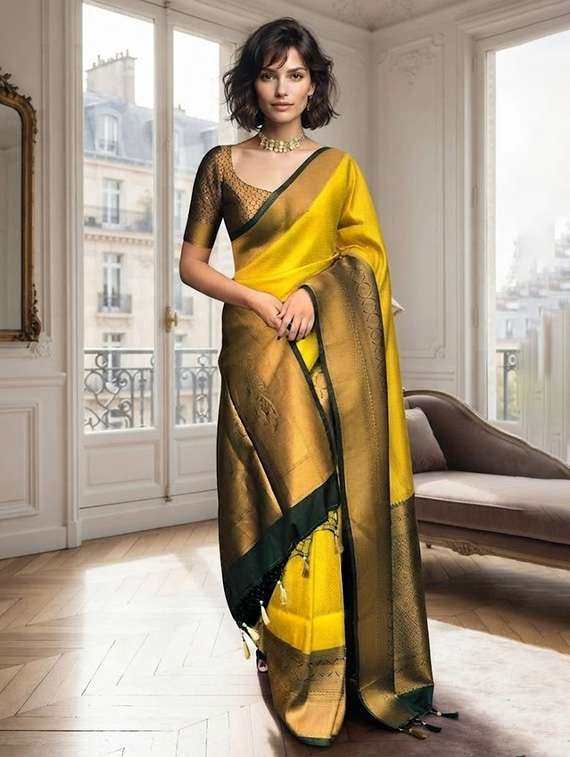 women self design kanjivaram saree with blouse