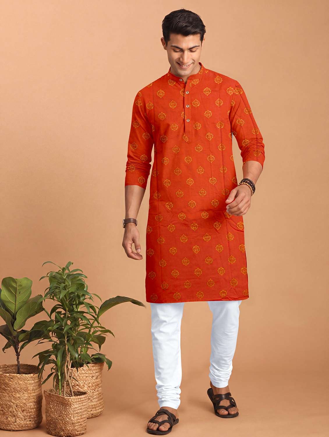 men printed mandarin neck kurta pyjama set