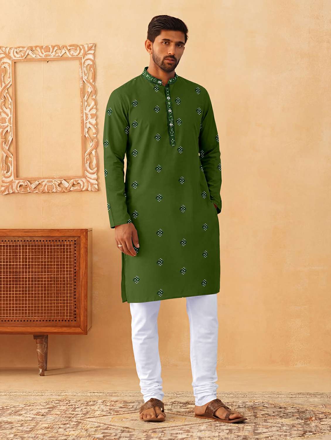 men solid with work mandarin neck kurta pyjama set