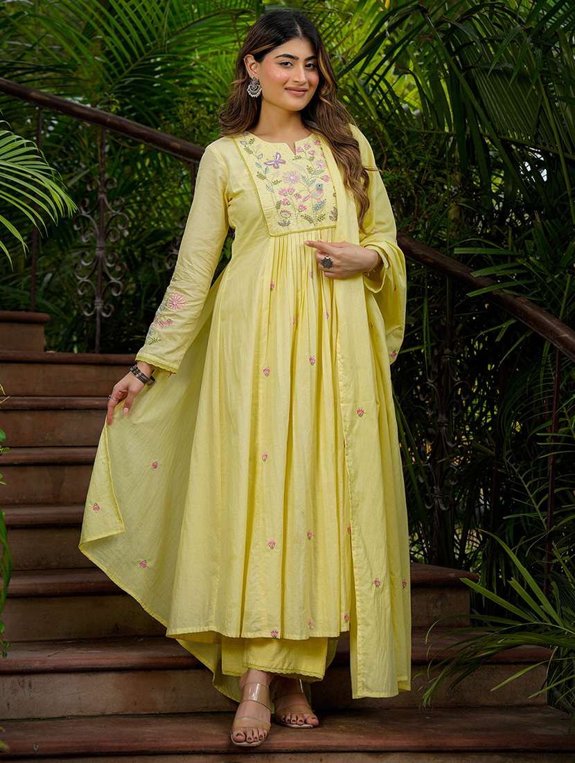 women embroidered long sleeve kurta pant with dupatta set
