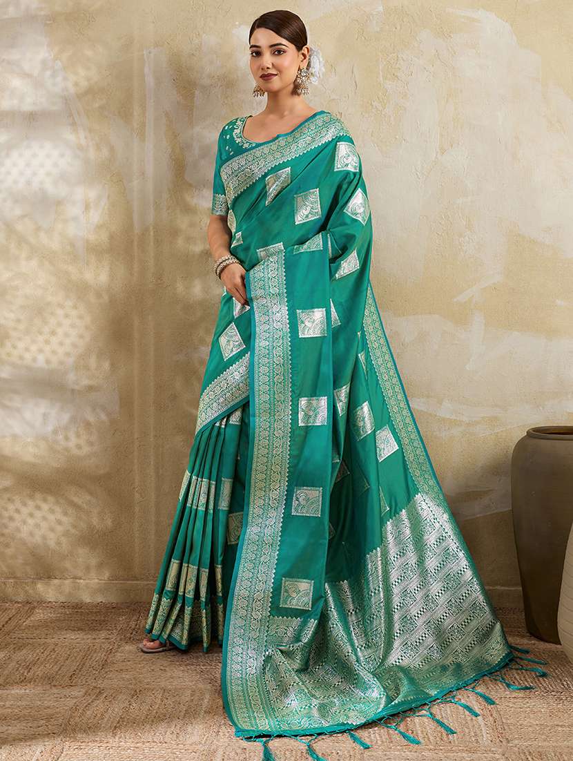 women self design banarasi saree with blouse