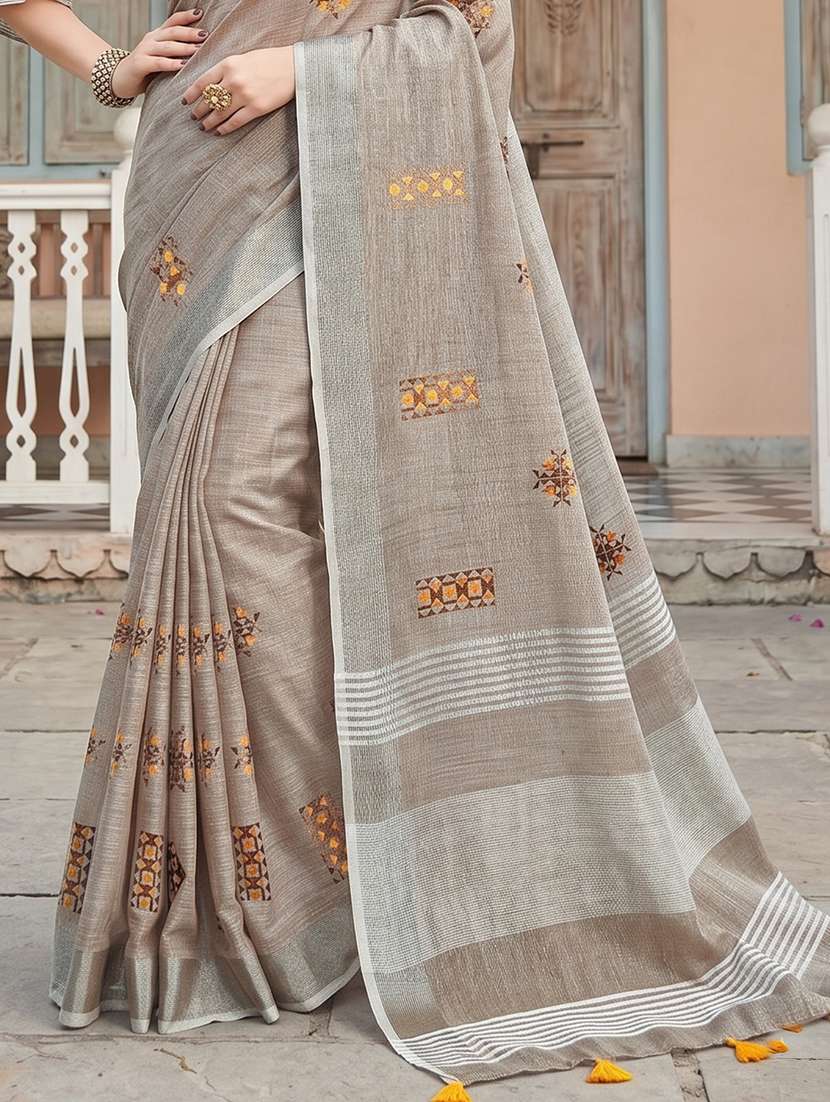women solid with work embroidered saree with blouse - 22495283 -  Standard Image - 3
